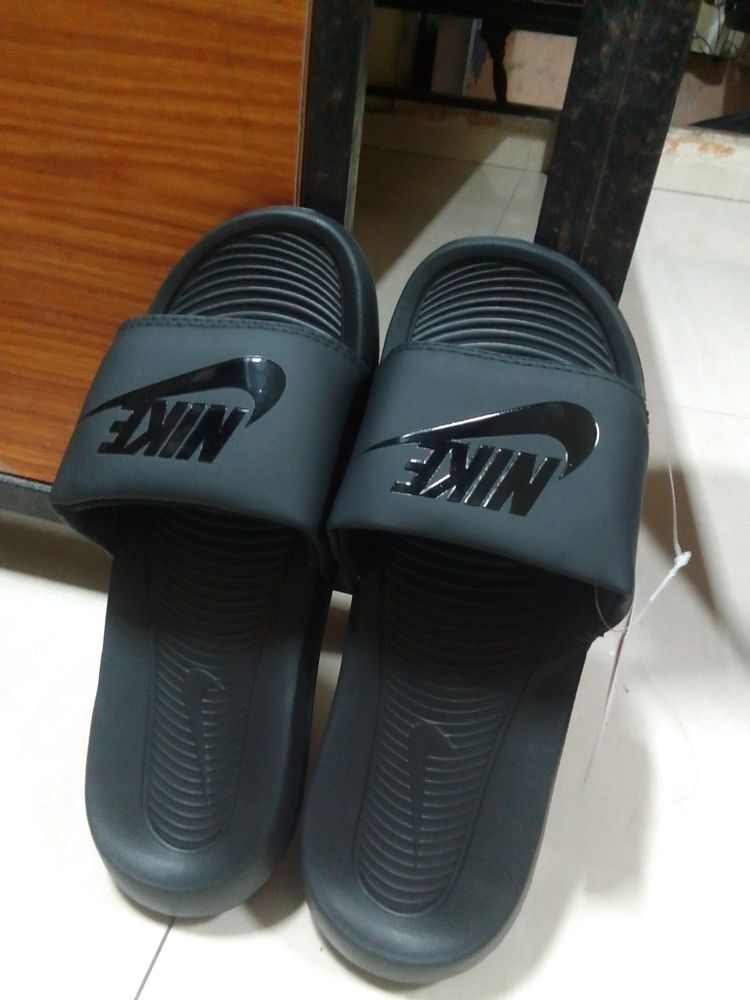 Orignal Nike New Sliders