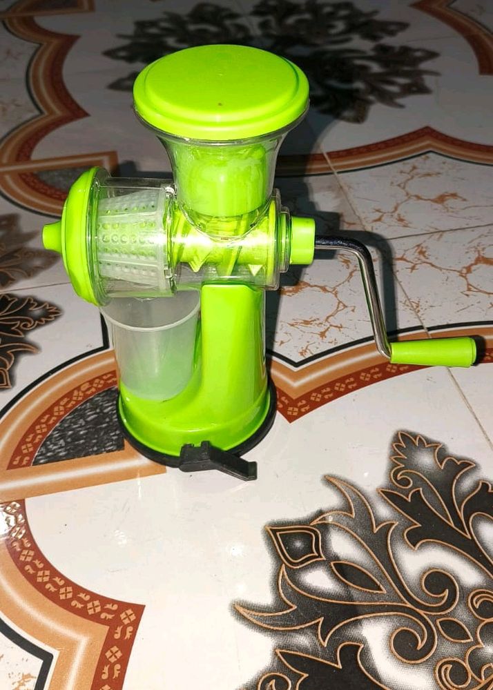 Manual Fruits and Vegetables Juicer