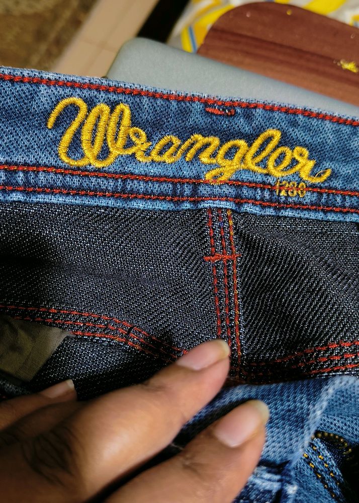 Waist - 34, Wrangler Jeans In Very Good Condition. Buy Now!!