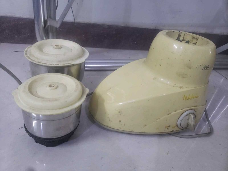 Mixer Grinder In Good Condition