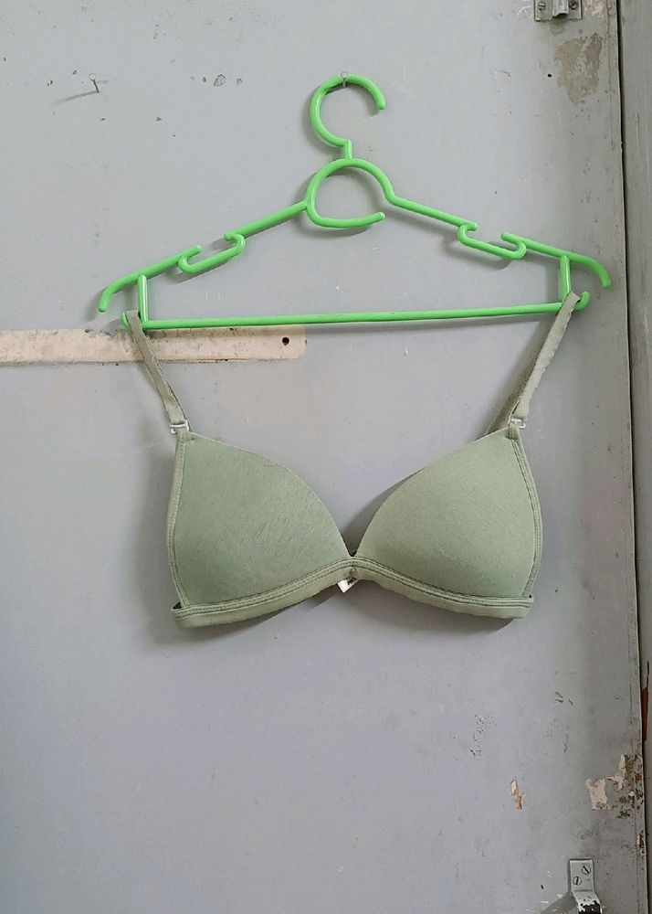 Lightly Padded Pushup Bra For Deep Neck