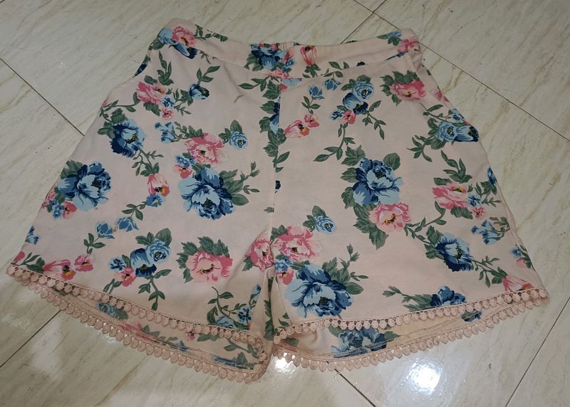 Floral Korean Short