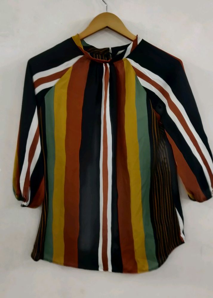 A MULTICOLOURED STRIPPED TOP