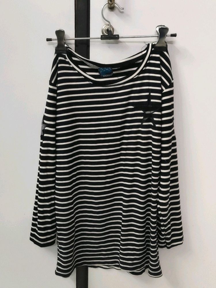 Black N White Striped Top Full Sleeves