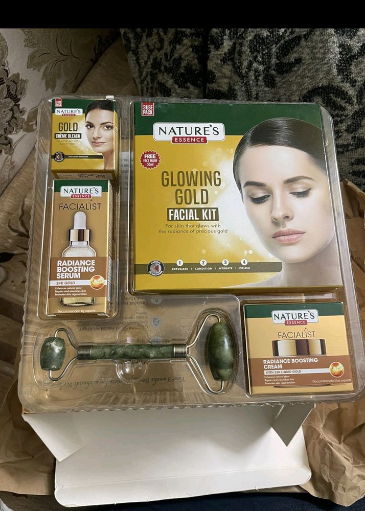 NATURES GLOWING FACIAL KIT