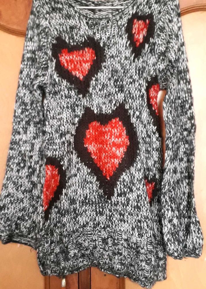 New Heart Pullover