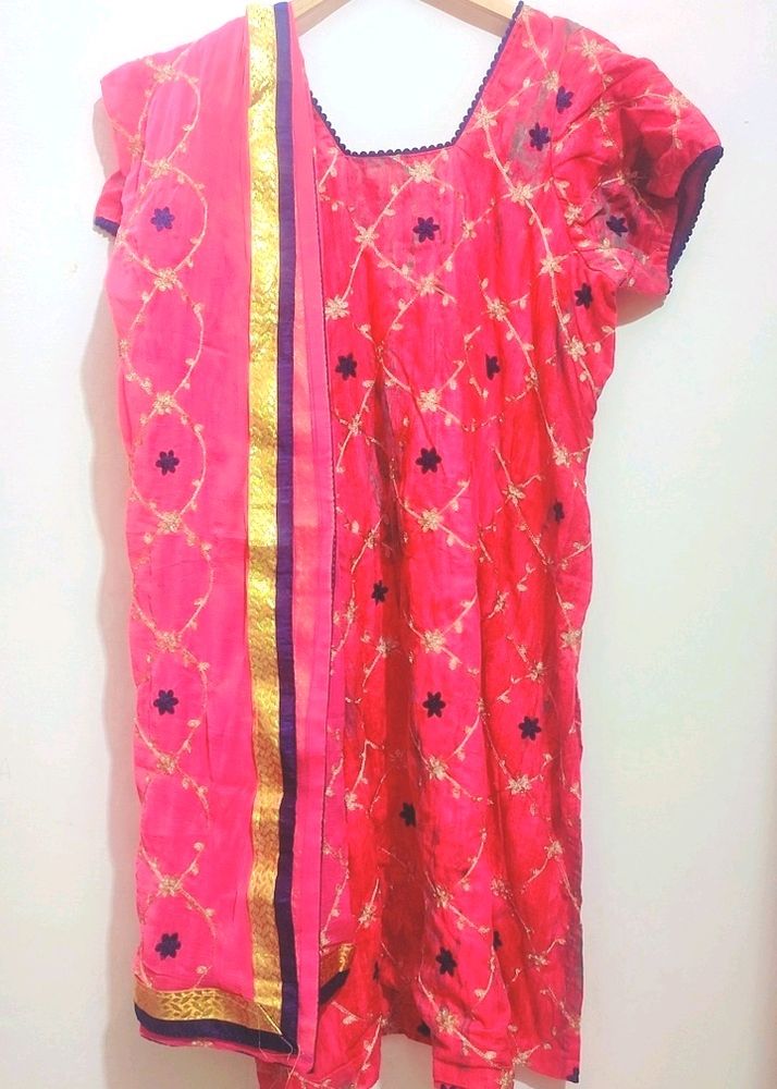 Gajri Pink Flower Embroidry Plazo Suit With Dupatt
