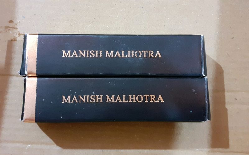 2 MANISH MALHOTRA LIQUID MATTE LIPSTICK