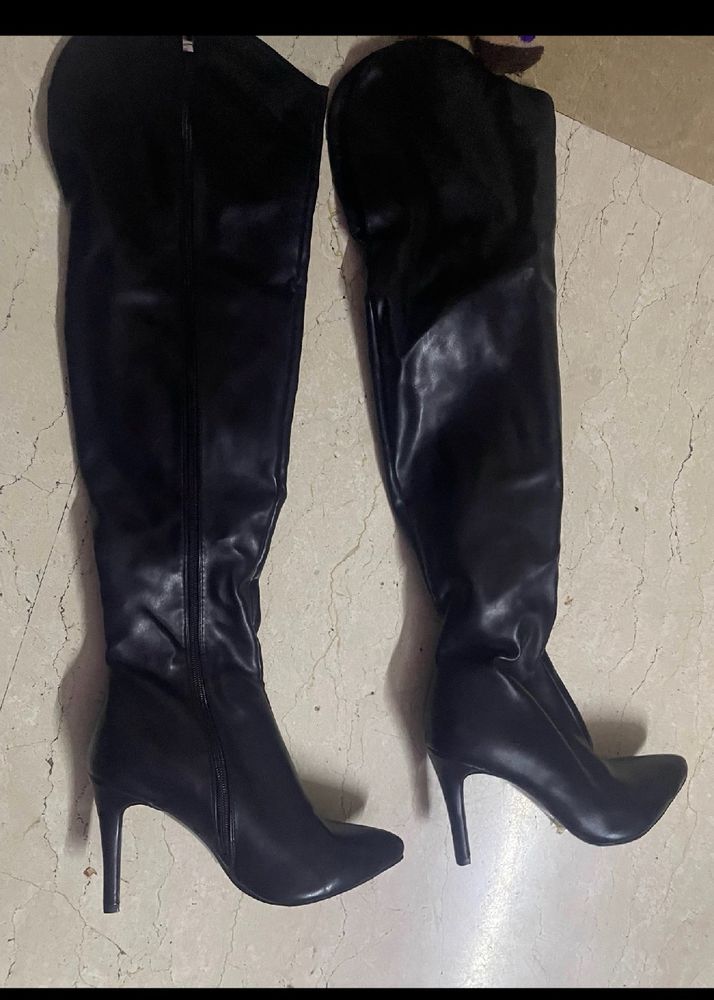 Blavk Boots