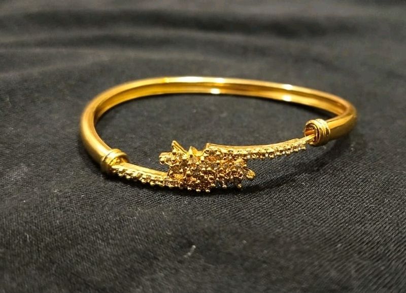 Golden Simple Bracelet ( Kada)