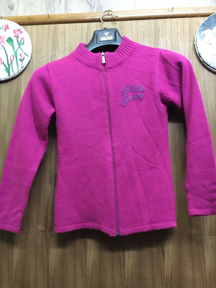 Women Pink Sweater With Front Zip