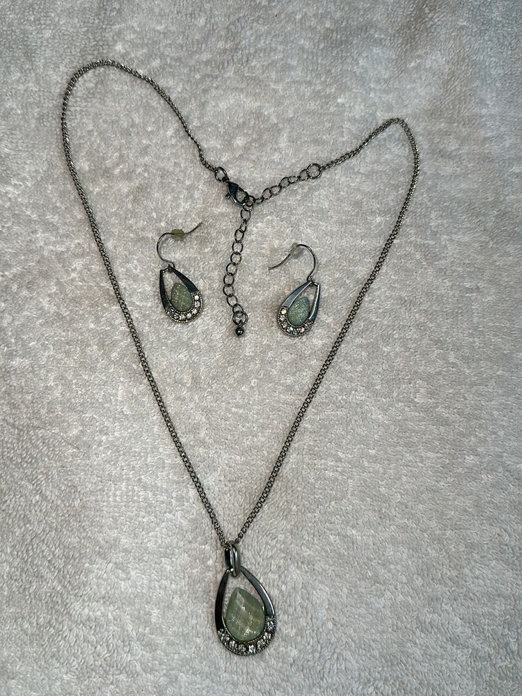 Light Green Stone Chain With Earrings Set