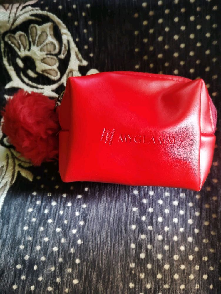 Myglamm Pouch