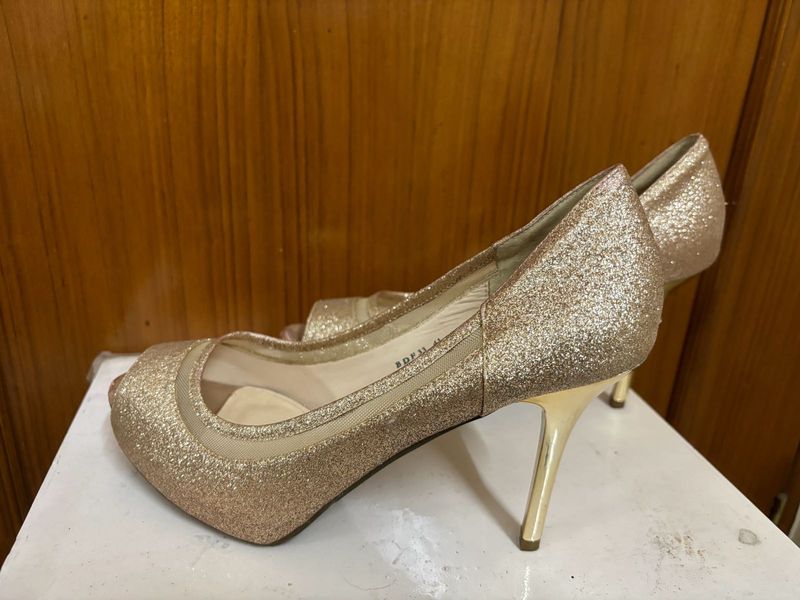 Woods By Woodland Gold Sparkly Heels