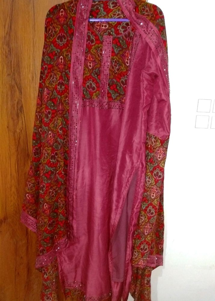 WOMEN CHURITHAR TOP WITH SHAWL