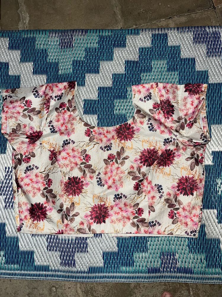 Floral Blouse With Back Zip