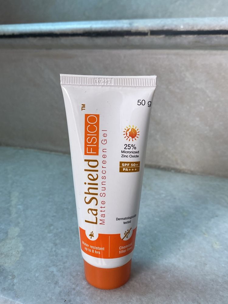 La Shield FISICO Matte Sunscreen Gel