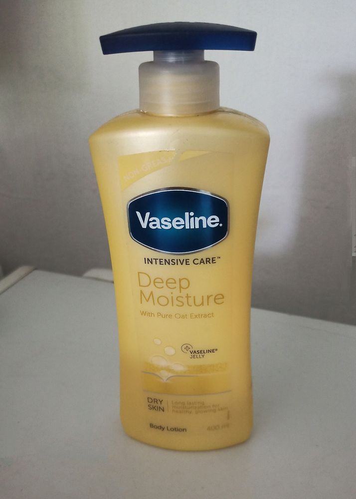 VASELINE BODY LOTION