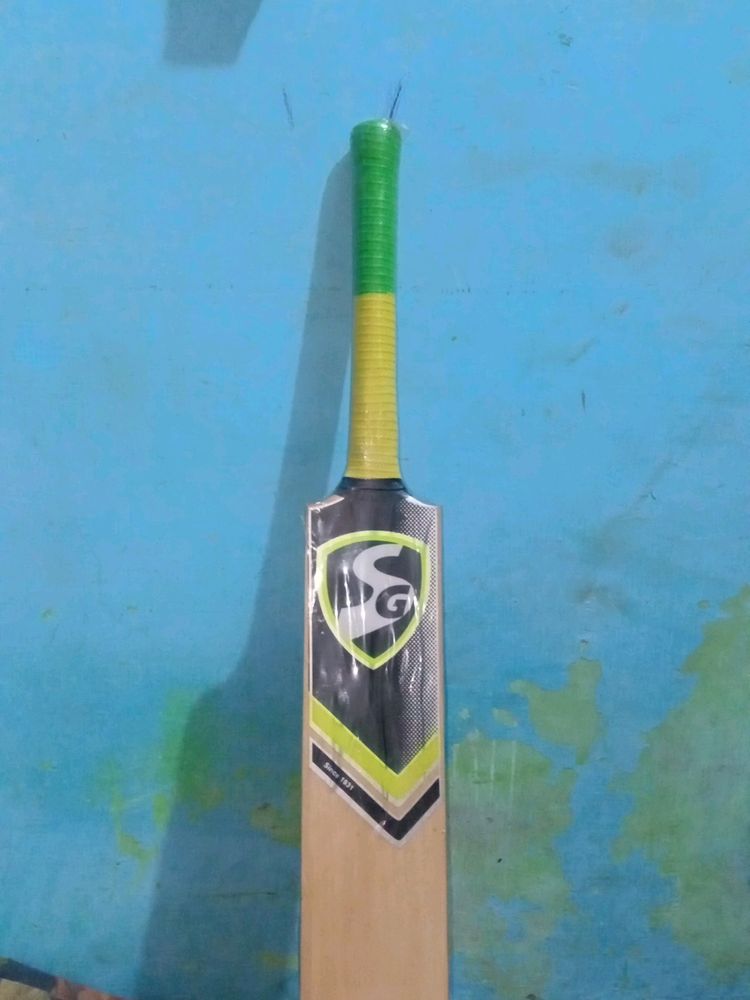 SG Cricket Bat