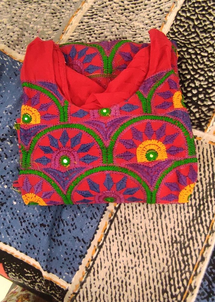 Women Kurta With Dupatta