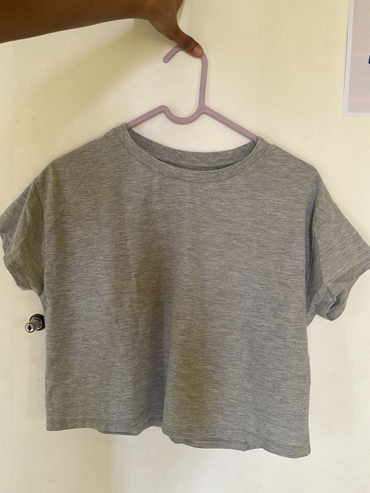 HERE&NOW basic grey crop top