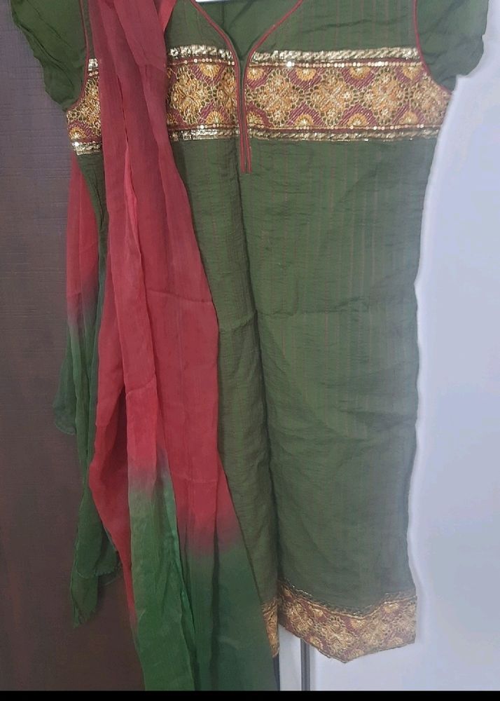 Green kurta with Shawl