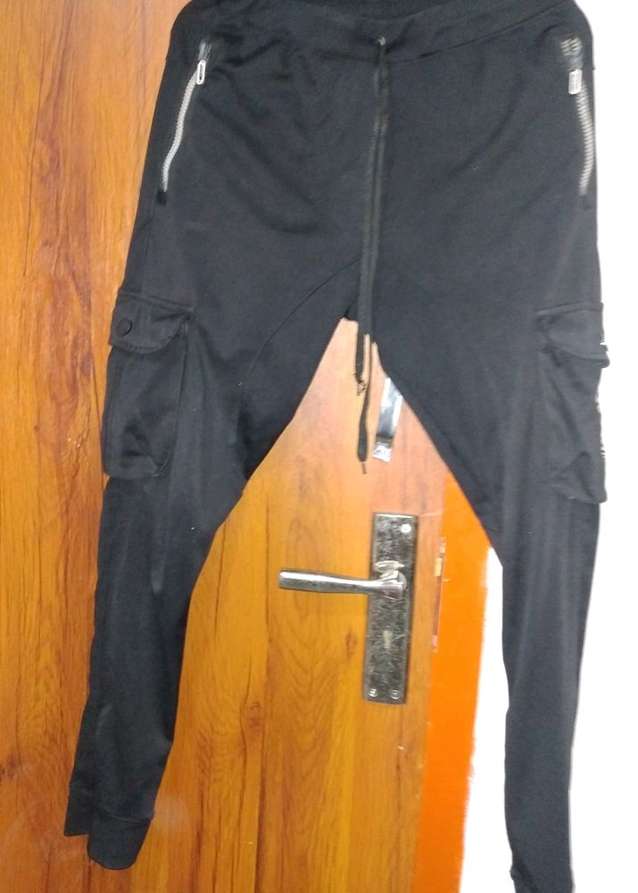 MEN TRACK PANT