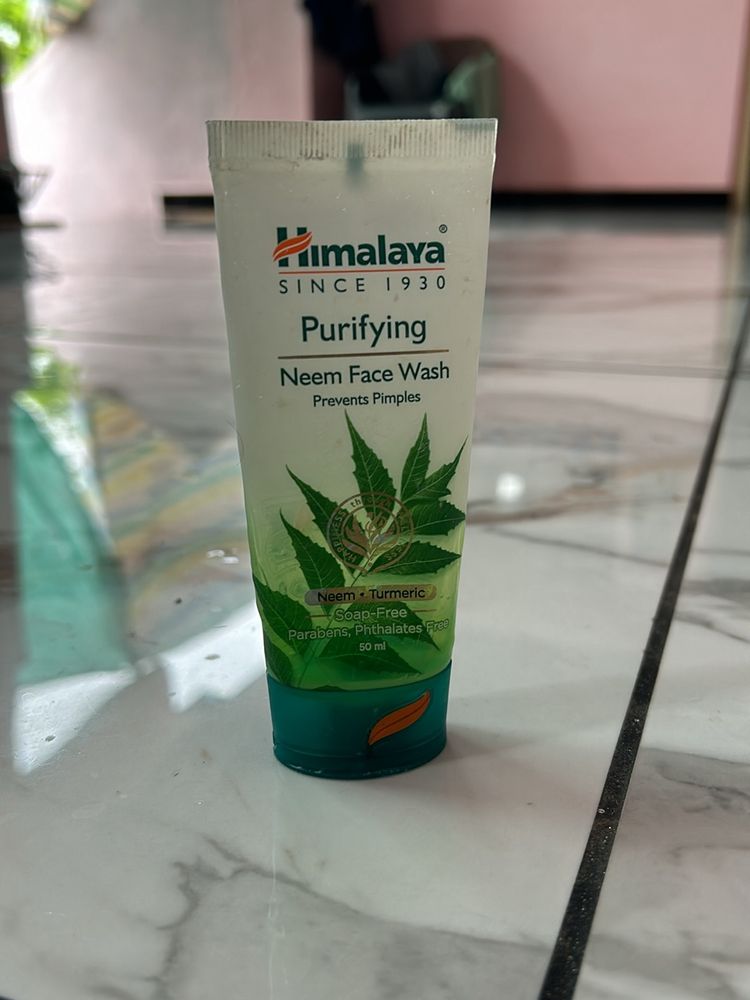 himaliya purifying neem face wash