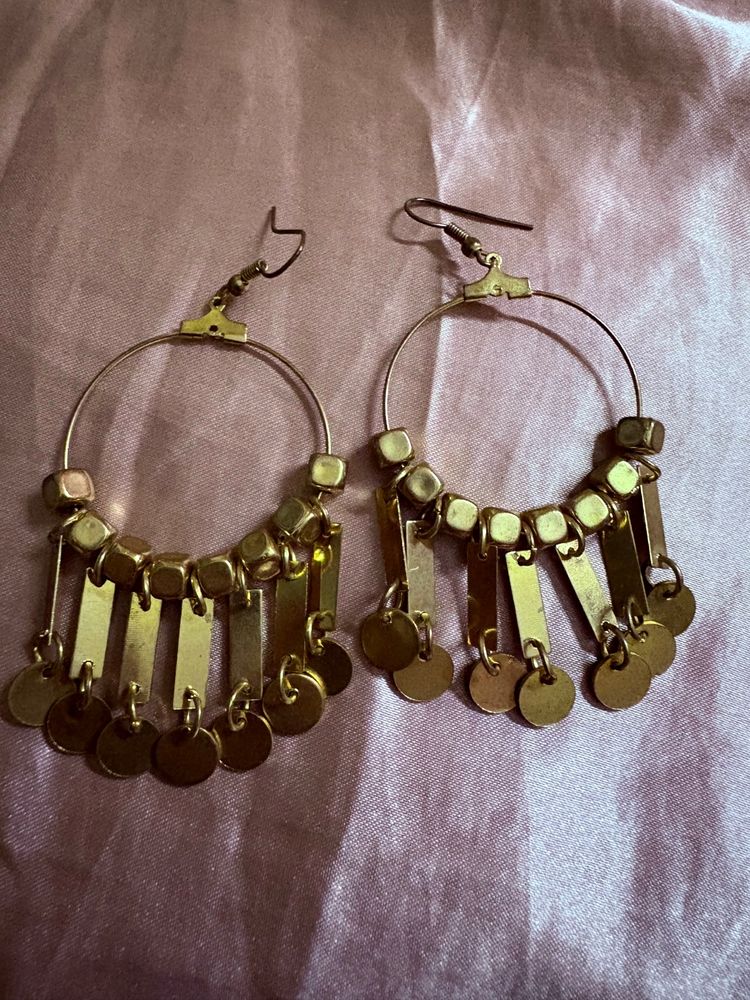 Loop earrings