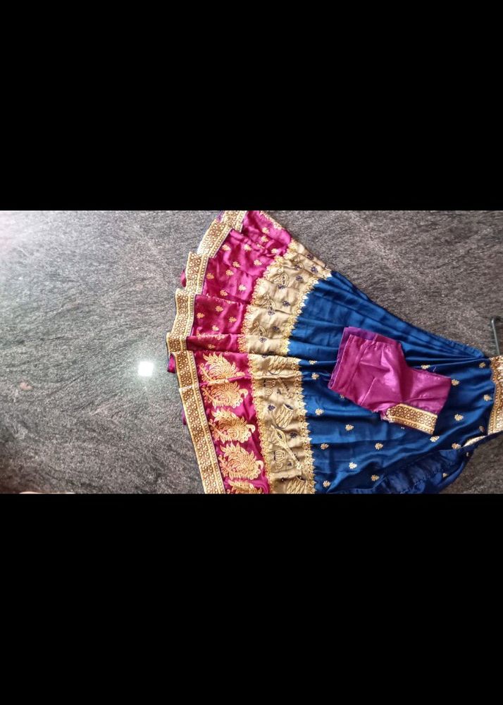 Saree Of Beautiful Stone Work And Stitched Blouse