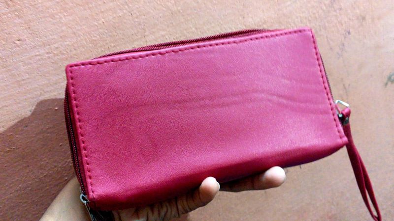 Women Clutches ☺️* In Low Price*