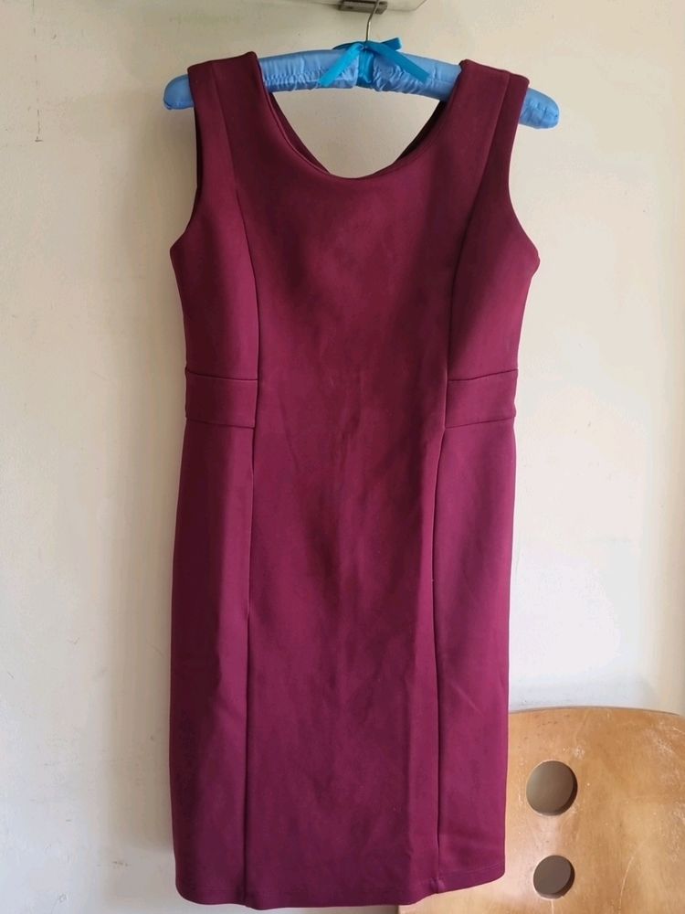 PRICE DROPMaroon Sleeveless Formal Dress