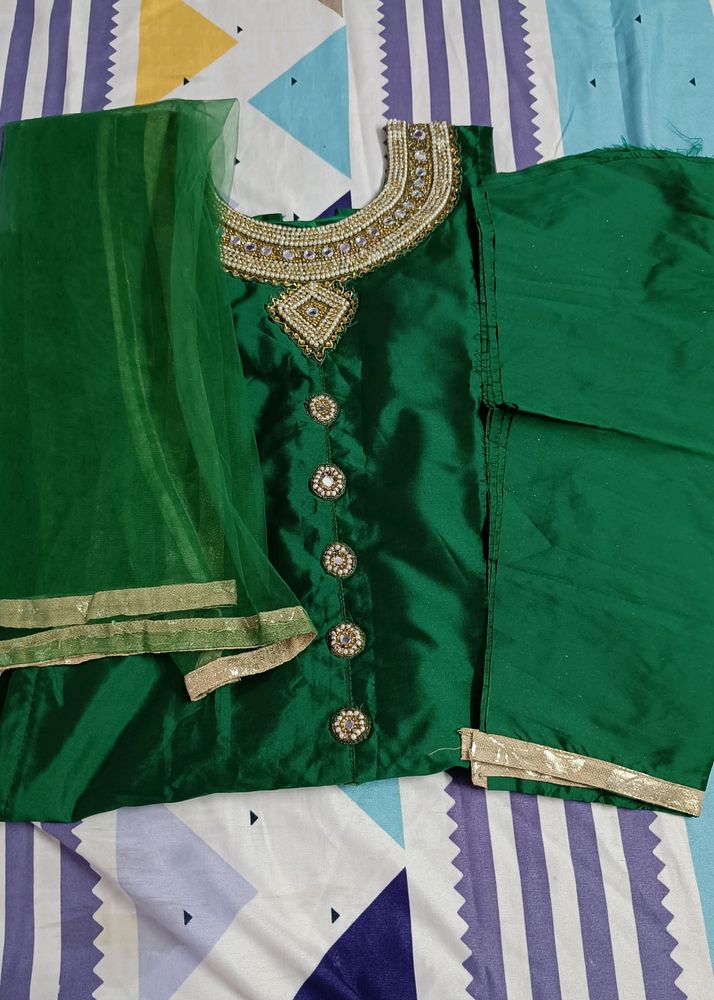 Long Green Heavy Work Kurta With Dupatta And Sleeves