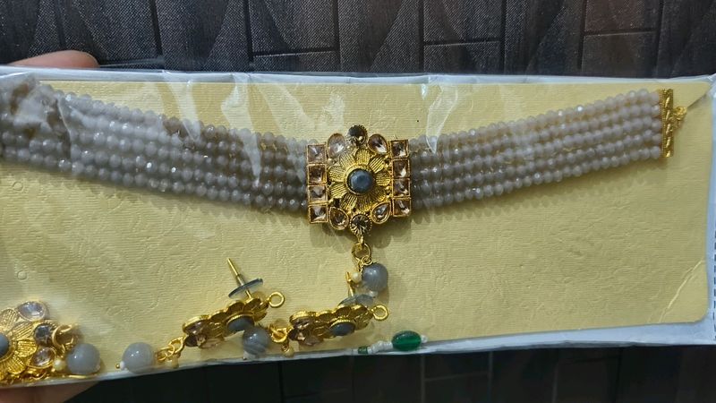 Necklace Set With Earrings And Maangtika