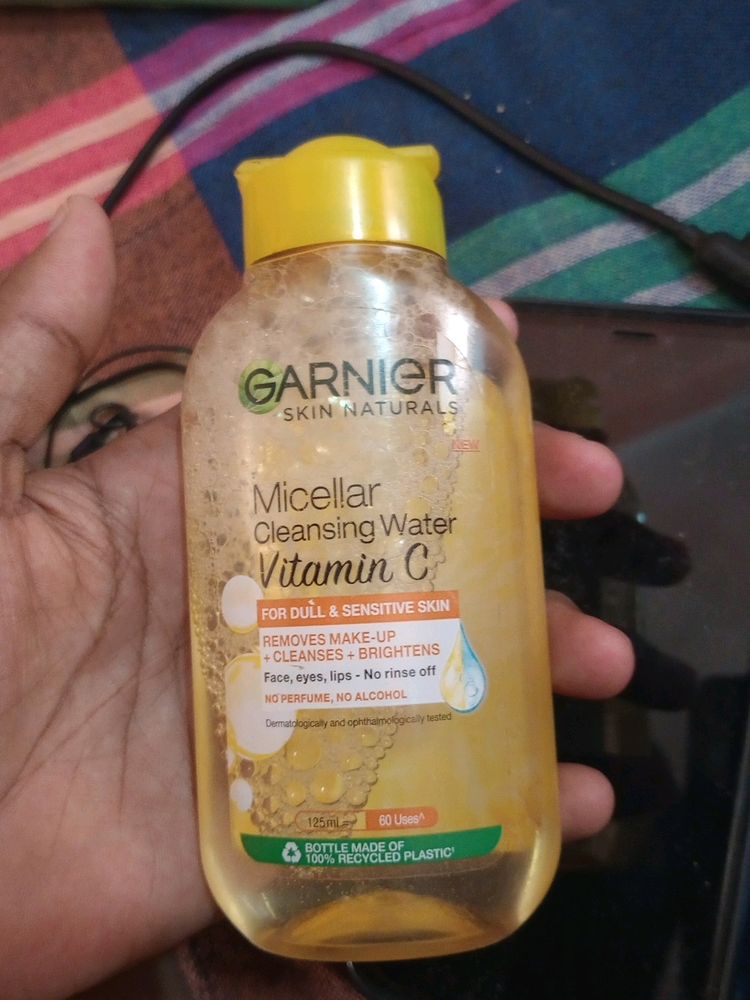 Garnier Vitamin C Micellar Cleansing Water - Anti Pollution Gentle Cleanser For Bright Skin, Dermatologically Tested, Vegan, Suitable For Dull Skin, For Men & Women, Remove 100% Dirt, Pollution, 125ml