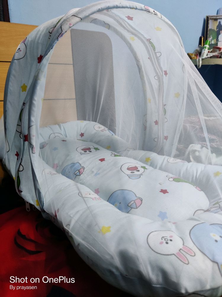 Tiny Kid Baby Bed With Attached Mosquito Net