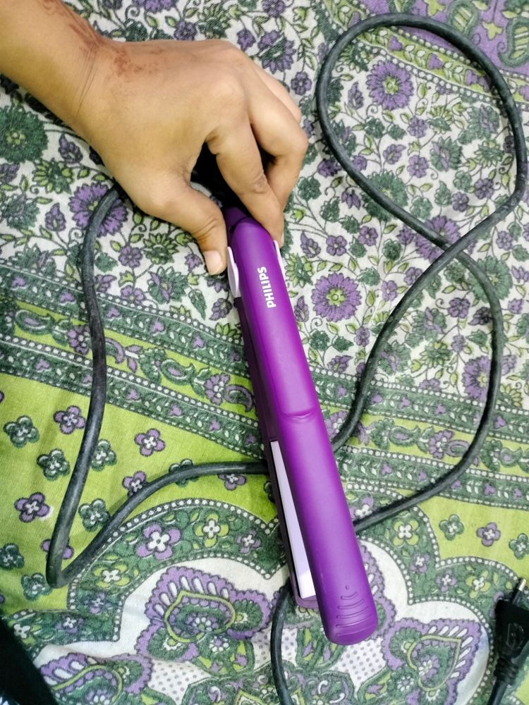 Combo Of Philips Hair Straightener And Vega Dryer