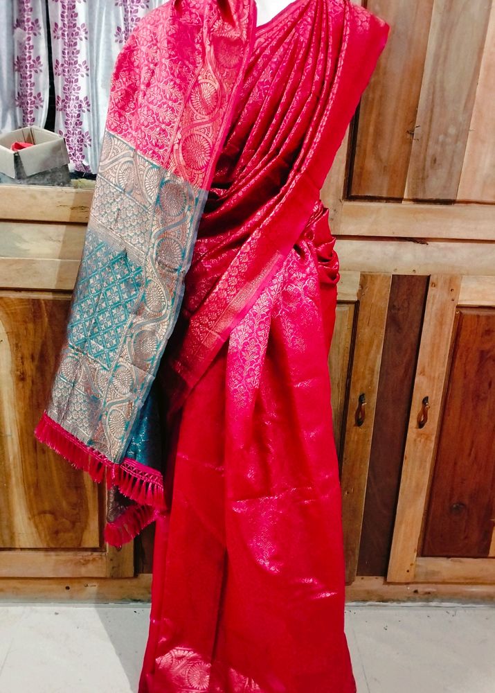 Beautiful Saree With Attached Blouse