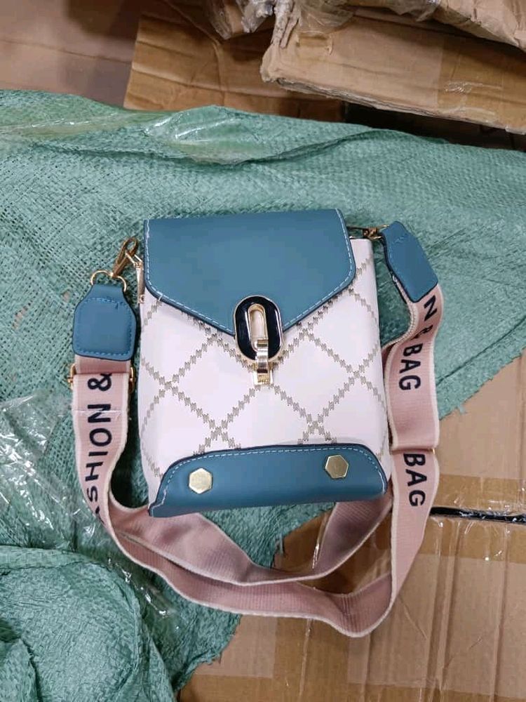 Imported Quality Sling Bag 🛍️