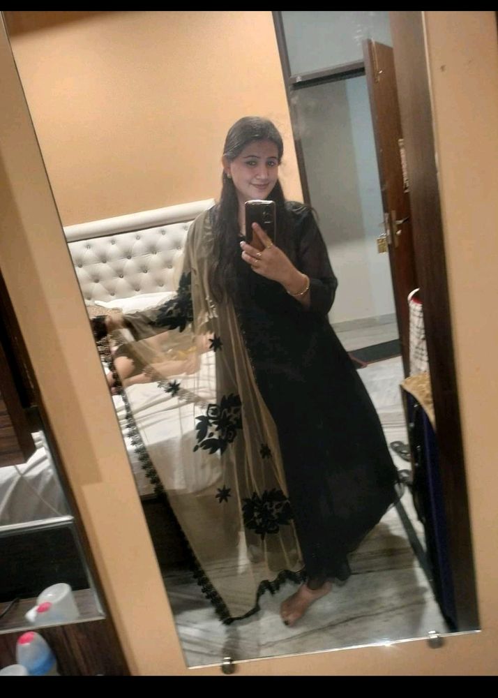 Kurta With Heavy Dupatta