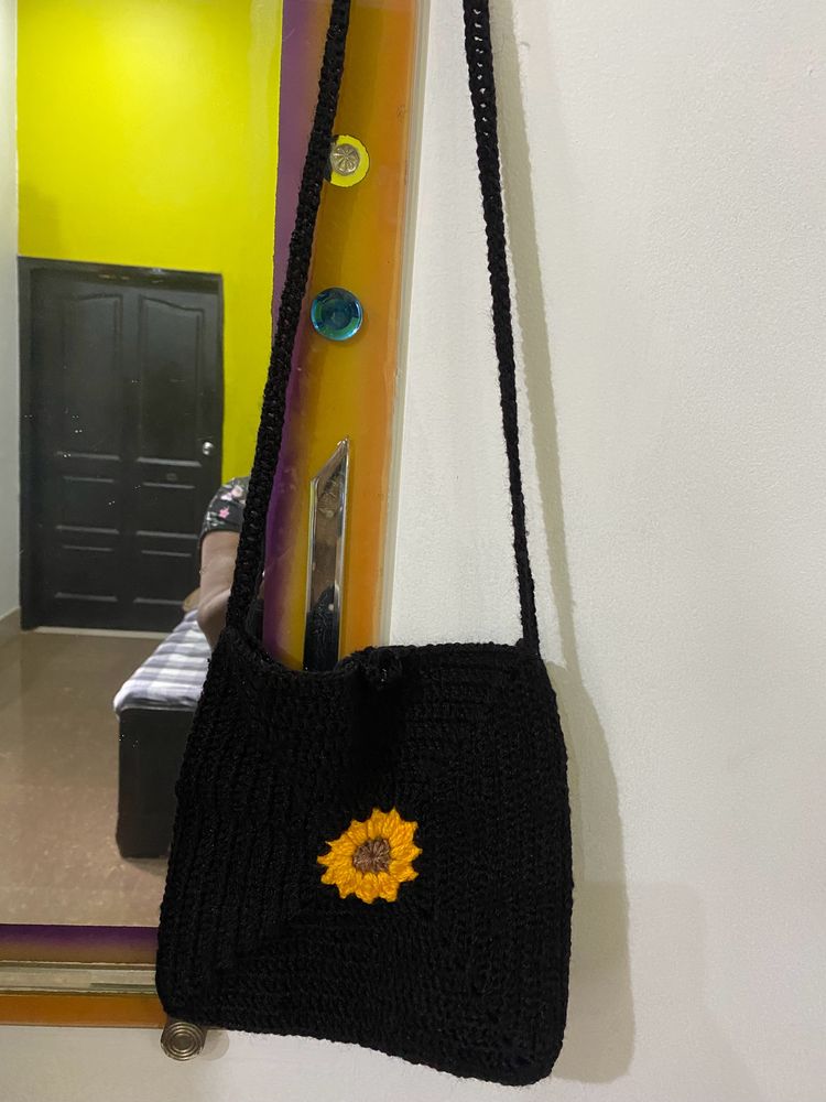 Crochet Sunflower Slingbag