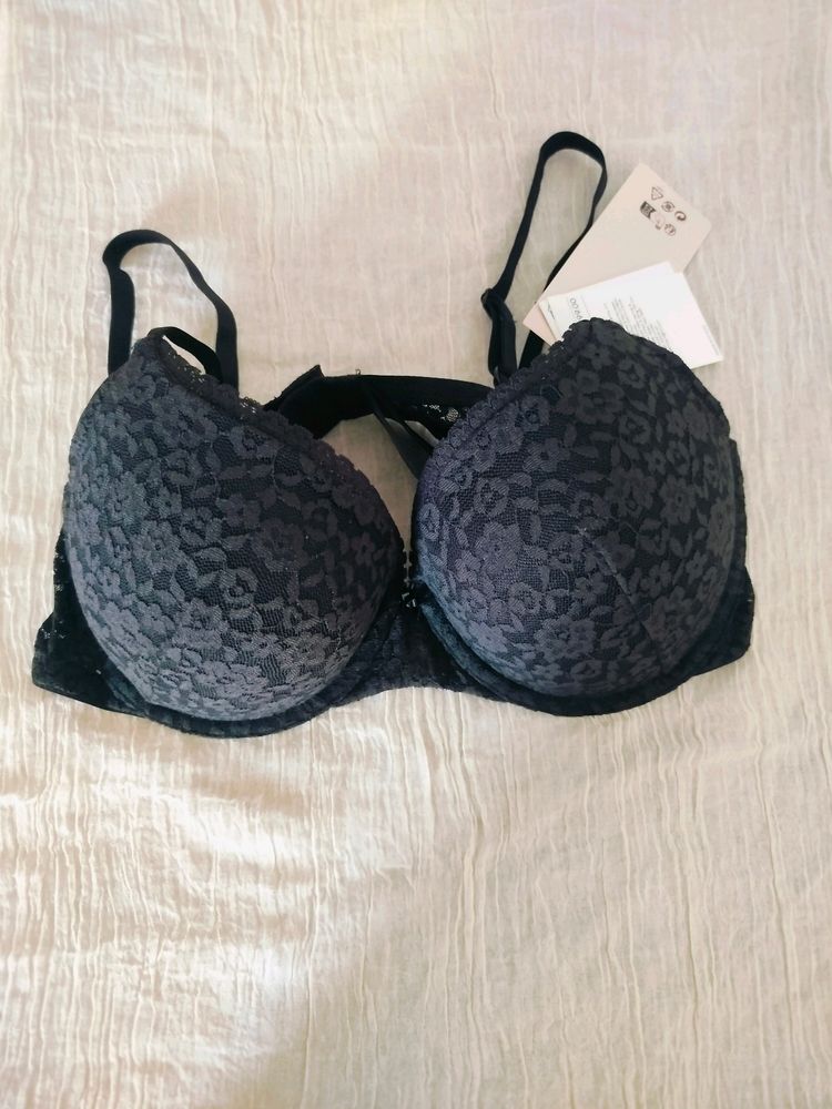 H&M Lacey Soft Padded Bra🤍