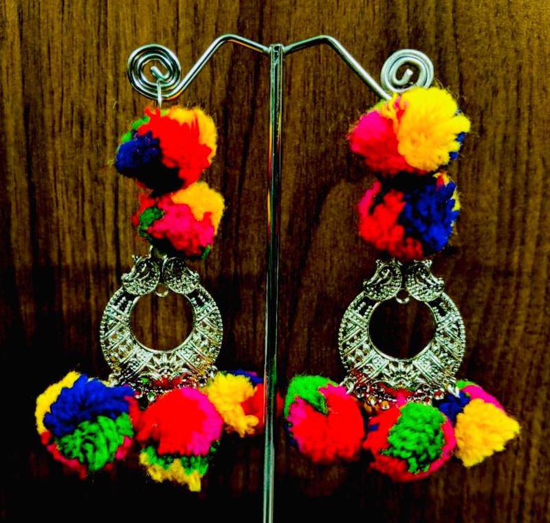 Pompom Danglers