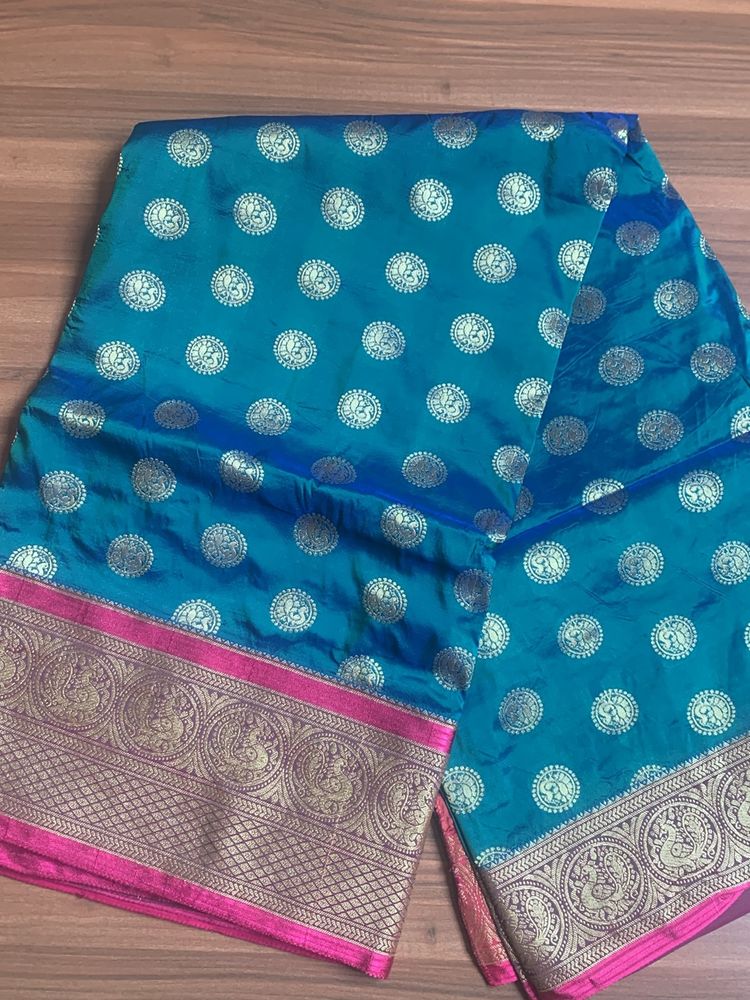 A Beautiful Party Wear Saree With blouse.