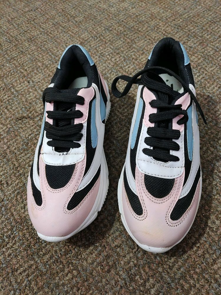 Women Sports Shoes