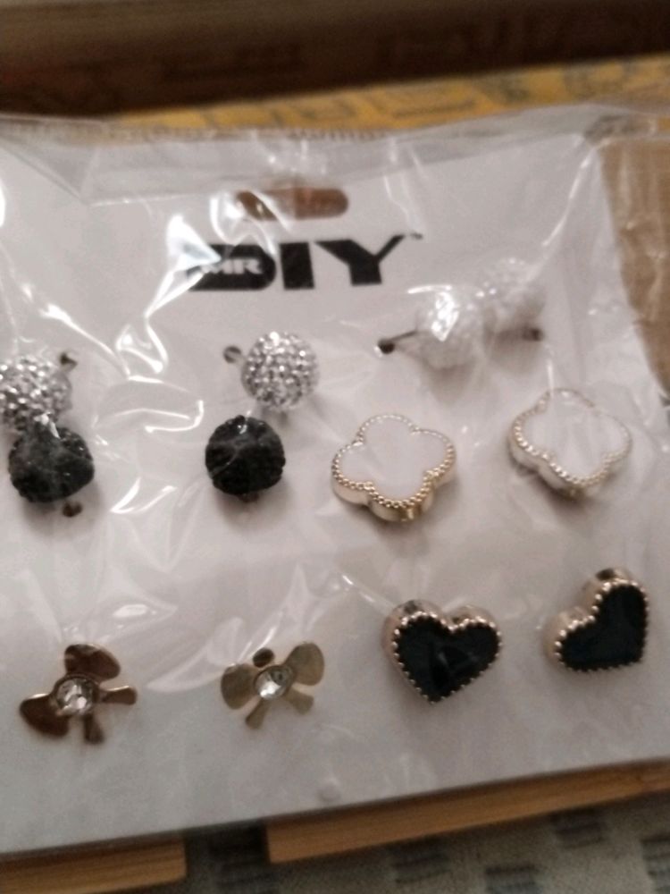 Studs For Girls ( 6 Pairs)China