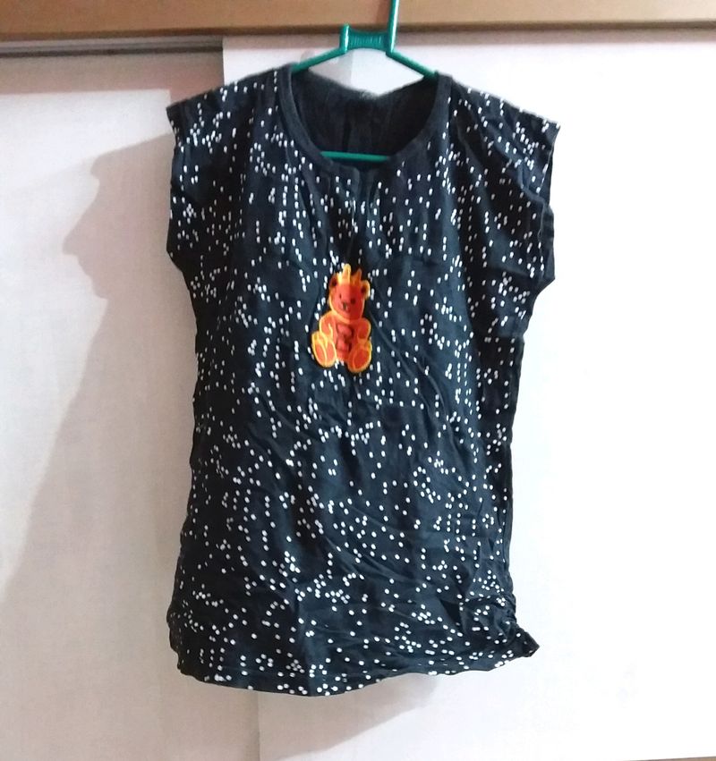 Used Women Black Short T-shirt....