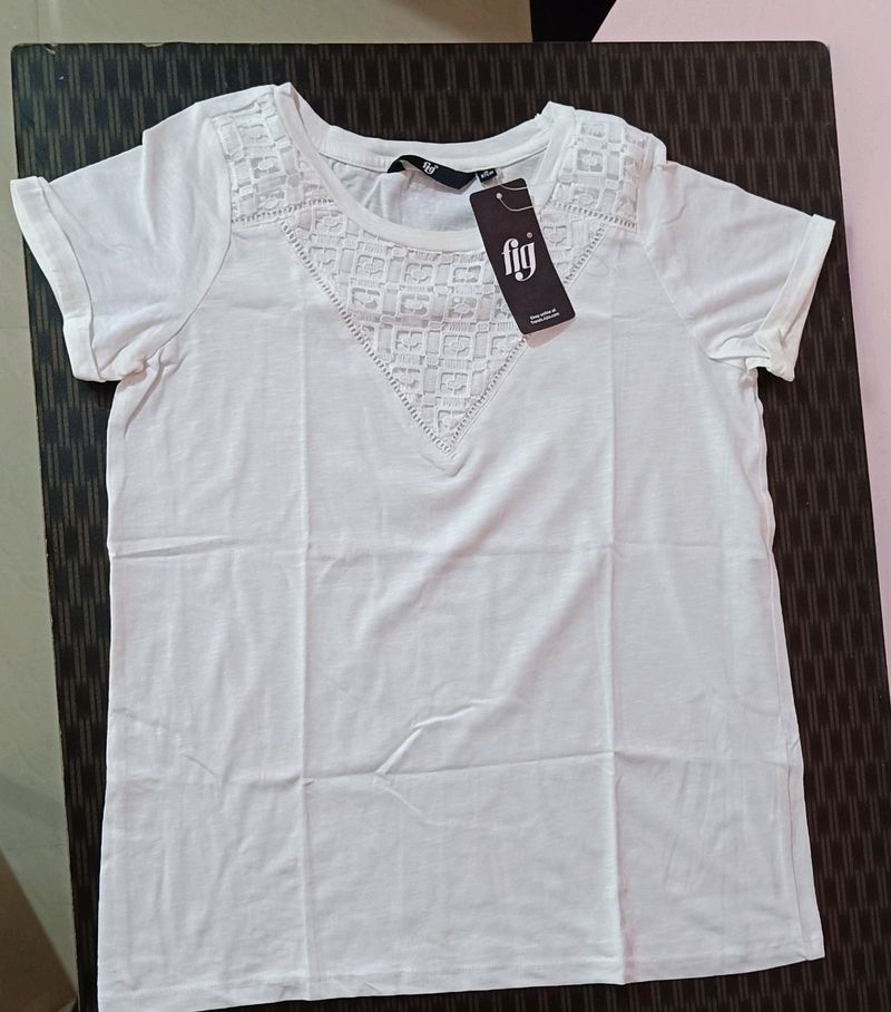 White T-shirt For Woman 🤍✅