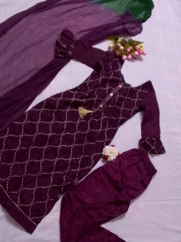 It's Is A Very Pretty Purple Colour Kurta