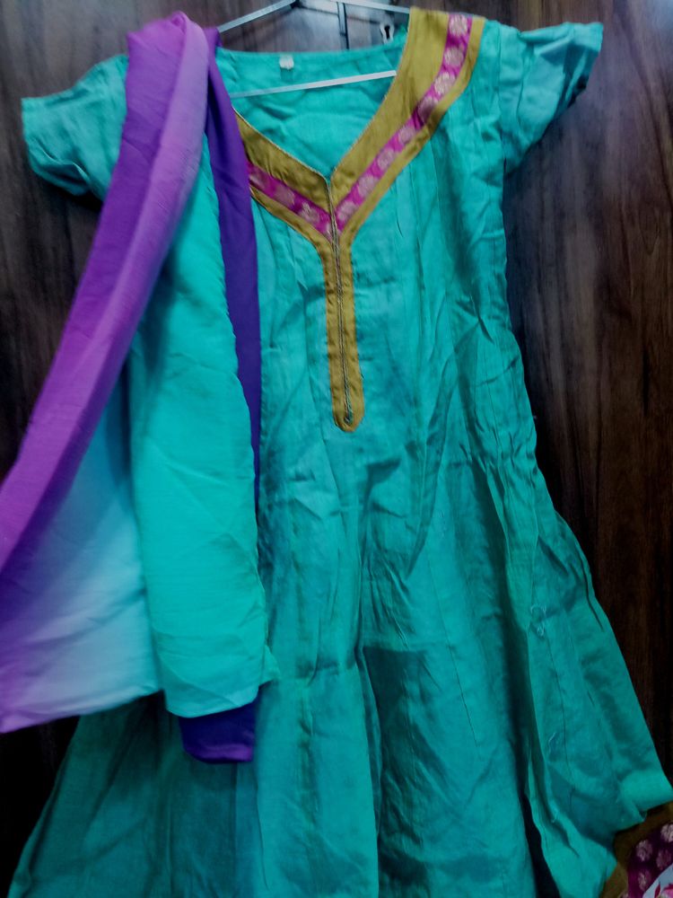 Elegant Purple And Light Green Kurti With Dupatta✨